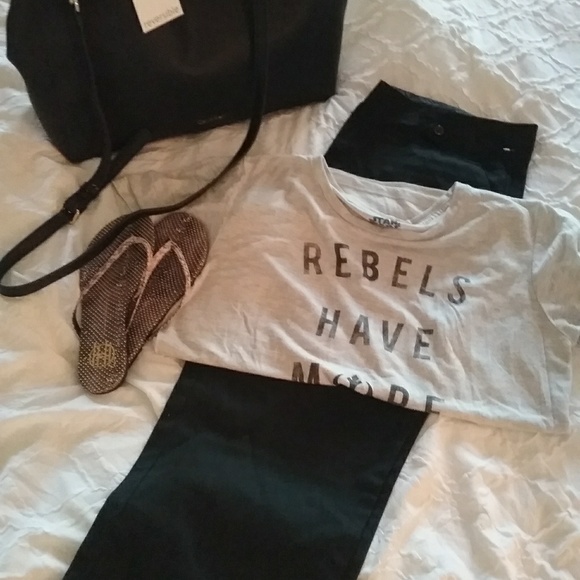 Clothes - Picture 2 of 8